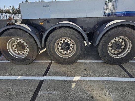 MAFA CONT.SAL40.27E 20 FT TANK BPW DRUM LIFT AXLE Mafa CONT.SAL40.27E 20 FT TANK BPW DRUM LIFT AXLE 2002 2 image 19
