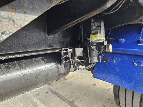 FLOOR FLO-17-30H 47t 2x steeraxle Floor FLO-17-30H 47T 2X STEERAXLE 1985 2 image 48