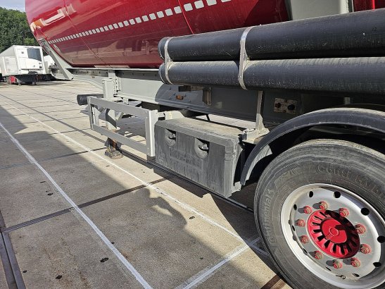 FELDBINDER KIP 60M3 electro/ alu wheels Feldbinder KIP 60M3 electro/ alu wheels 2014 2 Tanker semi trailers image 9
