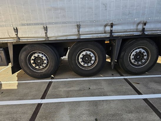 SCHMITZ SCB*S3T MOT 2/27 | 3 AXLES | SLIDING ROOF Schmitz Cargobull SCB*S3T MOT 2/27 | 3 AXLES | SLIDING ROOF 2019 2 image 9