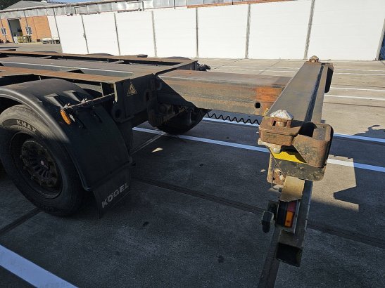 KOGEL SW24 MULTI 2X 20, 1X30, 1X40, HIGHCUBE, 20FT MITTIG, LIFT AXLE Kögel SW24 MULTI 2X 20, 1X30, 1X40, HIGHCUBE, 20FT MI...