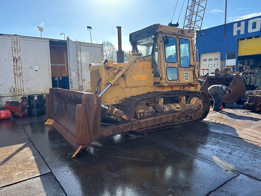 CAT D6D with winch image