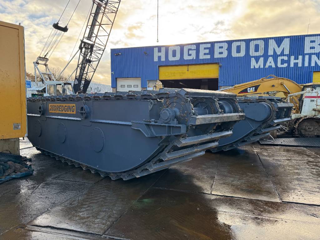 CAT swamp buggy amphibious undercarriage (unused) image