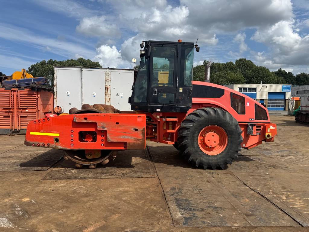 CAT CP 76 image