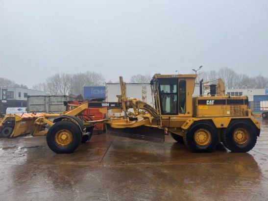 CAT 160H INCL LEVELING SYSTEM 160H INCL LEVELING SYSTEM 1999 2 Motor graders