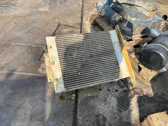 CAT 214 B FT radiator 214 B FT radiator 2 Wheeled Excavators