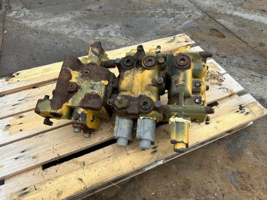CAT 950 G II valve 254 2 image 5