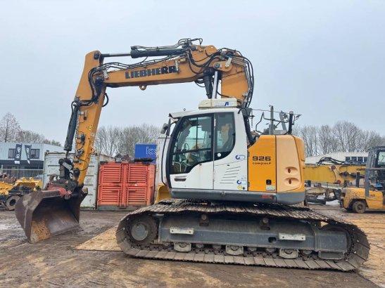 Liebherr R926 compact FULL OPTION R926 compact FULL OPTION 2015 2 Crawler Excavators image 30