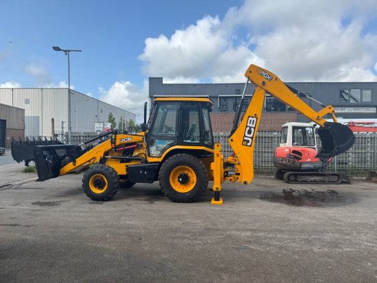 JCB 3 CX ECO 6 in 1 bucket ( UNUSED ) 2151 2025 2 image 10