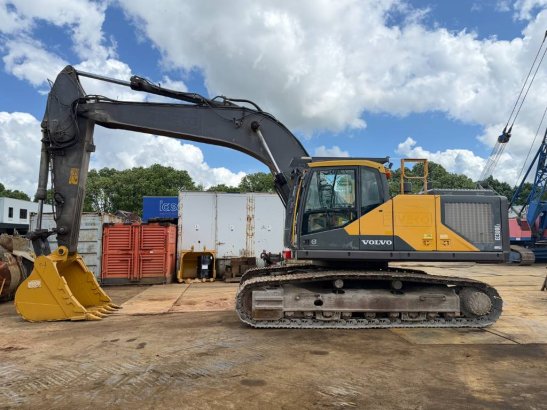 Volvo EC 300 EL EC 300 EL 2015 2 Crawler Excavators