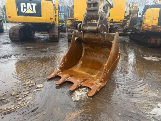CAT 329 EL 41 2012 2 Crawler Excavators image 24