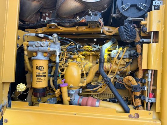 CAT 12 M 3 12 M 3 2015 2 Motor graders image 10