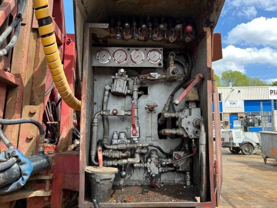 Sisu 12E480 6X6 WATER WELL DRILL ATLAS COPCO XRV410 (50 Sisu 12E480 6X6 WATER WELL DRILL ATLAS COPCO XRV410 (50 1990 2 ima...