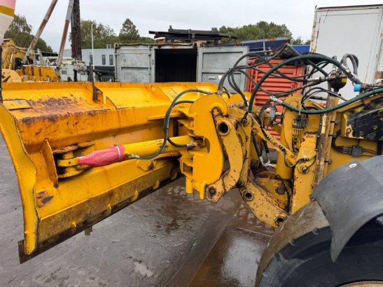 CAT 140 H 483 2000 2 Motor graders image 25