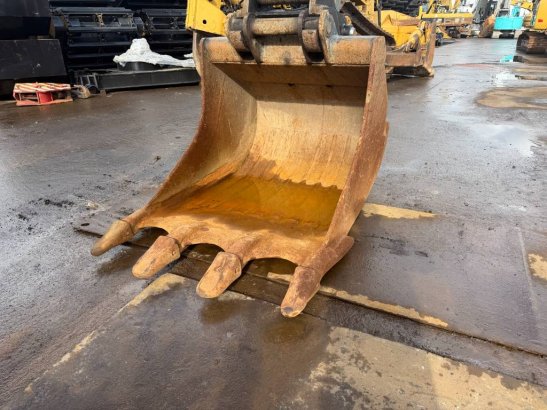 Volvo EC 300 D L EC 300 D L 2014 2 Crawler Excavators image 11