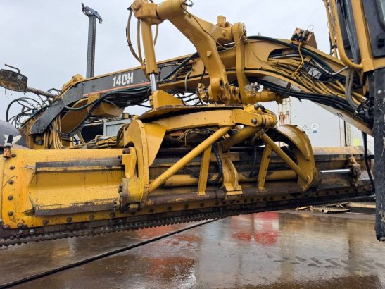 CAT 140 H 483 2000 2 Motor graders image 12