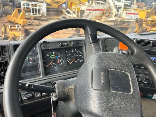 Volvo terberg fm1350 waterdrill 500m mudpump terberg fm1350 waterdrill 500m mudpump 2000 2 image 44