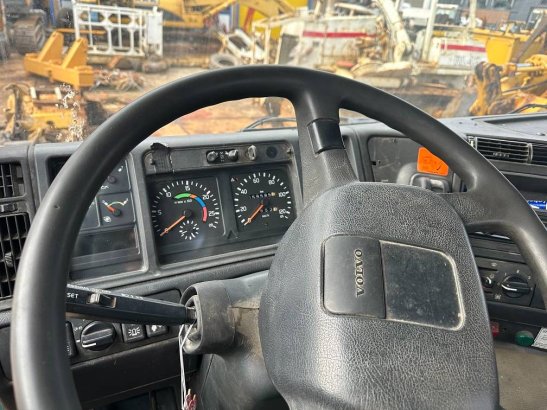 Volvo terberg fm1350 water well drill 500m mudpump terberg fm1350 water well drill 500m mudpump 2000 2 image 13