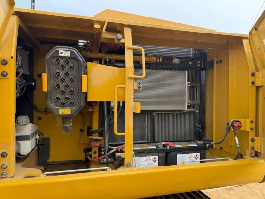 CAT 324 UNUSED NEW 324 UNUSED NEW 2026 2 Crawler Excavators image 13