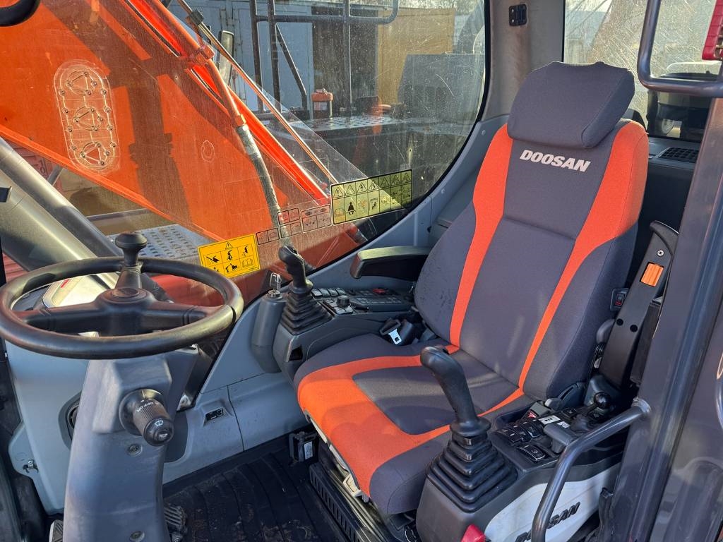 Heavy machinery product image - Image 14 of 15