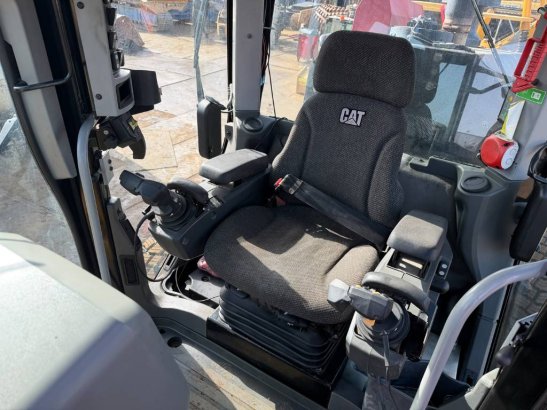 CAT 12 M 3 12 M 3 2015 2 Motor graders image 14