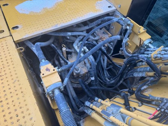 CAT 329 EL 41 2012 2 Crawler Excavators image 29