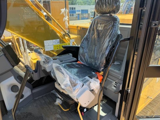 CAT 321 05A NEW UNUSED 321 05A NEW UNUSED 2026 1 Crawler Excavators image 15