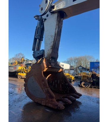 Liebherr R 9150 B R 9150 B 2019 2 Crawler Excavators image 15