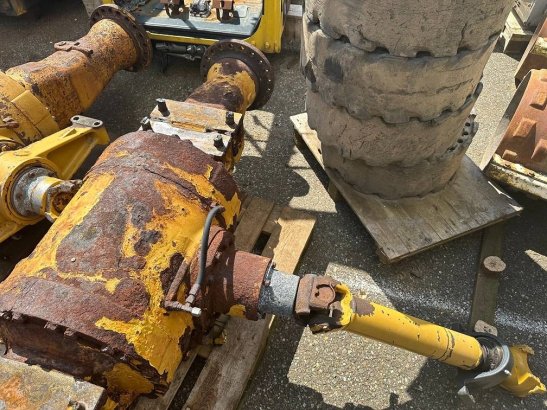 CAT 950 G front axel 254 2 image 5