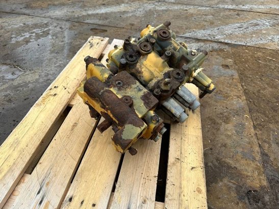 CAT 950 G II valve 254 2 image 6