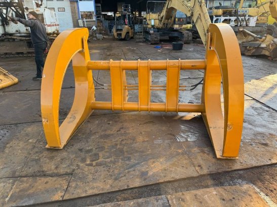 CAT 966 log forks clamp 261 2024 2 image 7
