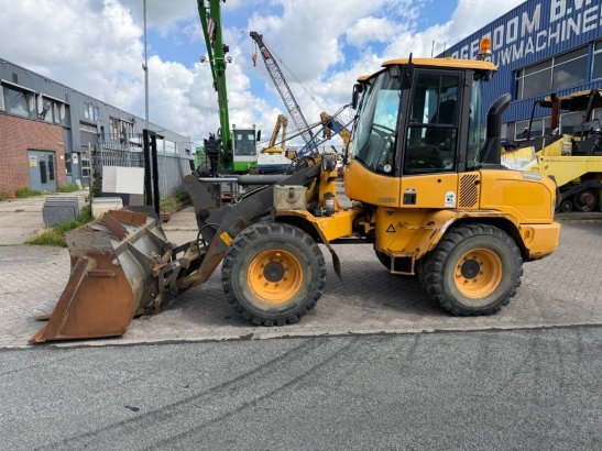 Volvo L 30 GS L 30 GS 2015 2 Wheel Loaders image 2