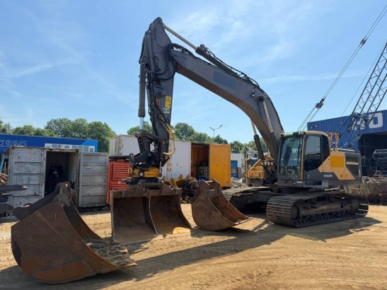 Volvo EC300EL trimble gcs900 engcon rotortilt 3x bucke EC300EL trimble gcs900 engcon rotortilt 3x bucke 2015 2 Crawler Exc...
