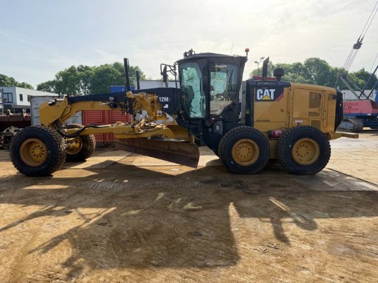 CAT 12 M 3 CE 12 M 3 CE 2015 2 Motor graders image 2