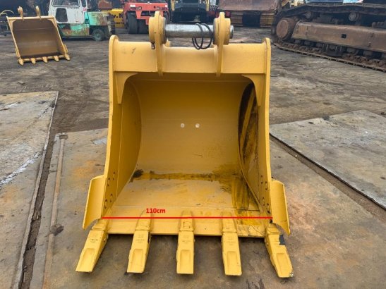 CAT 320 bucket OM 33 2025 1 image 3