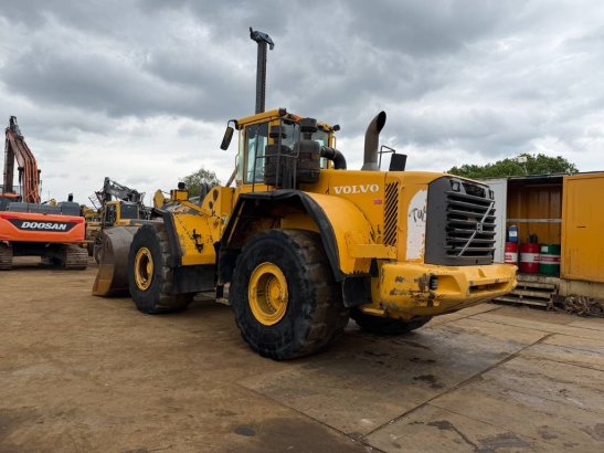Volvo L 220 E L 220 E 2001 2 Wheel Loaders image 2