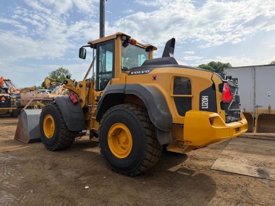 Volvo L120H L120H 2014 2 Wheel Loaders image 3