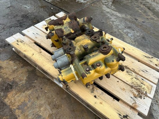 CAT 950 G II valve 254 2 image 8