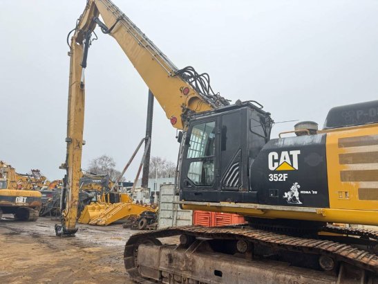 CAT 352 FL UHD 30m boom incl normal boom 352 FL UHD 30m boom incl normal boom 2015 2 Crawler Excavators image 18