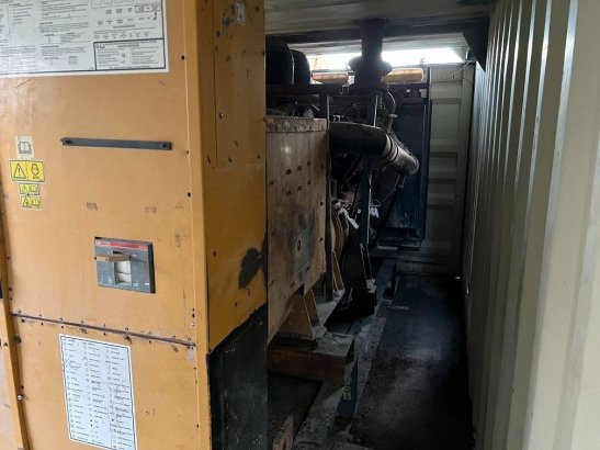 CAT C18 650kva generator C18 650kva generator 2004 2 Generators image 18