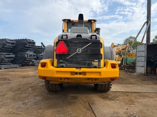 Volvo L120H L120H 2014 2 Wheel Loaders image 4
