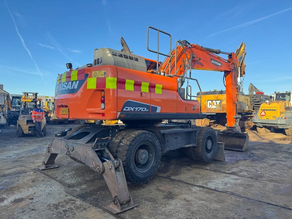 Heavy machinery product image - Image 5 of 15