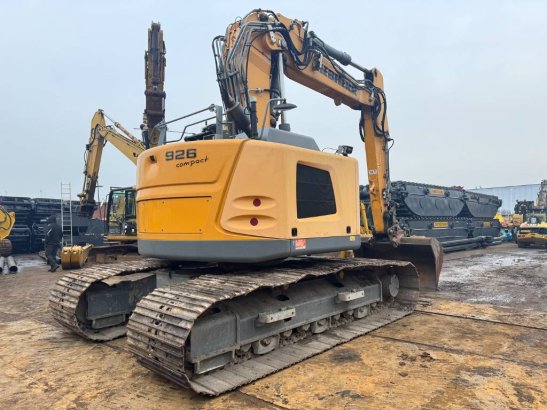 Liebherr R926 compact FULL OPTION R926 compact FULL OPTION 2015 2 Crawler Excavators image 4