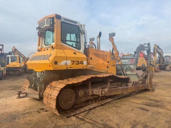 Liebherr PR 734 LGP 1128 2011 2 Dozers image 5