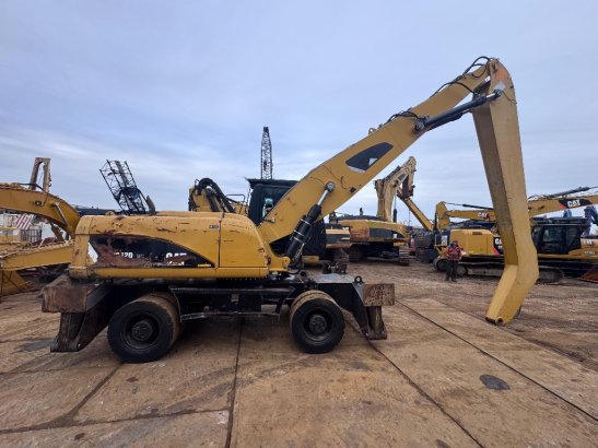 CAT M 322 D MH M 322 D MH 2012 2 Other cranes image 5