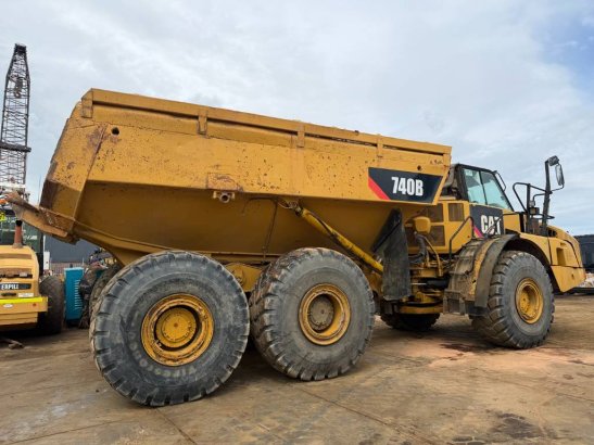 CAT 740 B 740 B 2013 2 Articulated Dump Trucks image 5