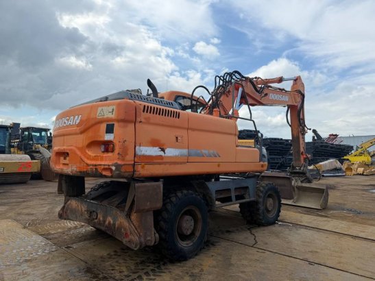 Doosan DX 210 W Doosan DX 210 W 2008 2 Wheeled Excavators image 17