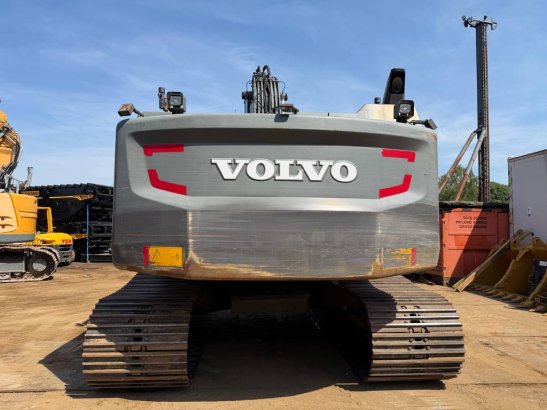 Volvo EC300EL trimble gcs900 engcon rotortilt 3x bucke EC300EL trimble gcs900 engcon rotortilt 3x bucke 2015 2 Crawler Exc...