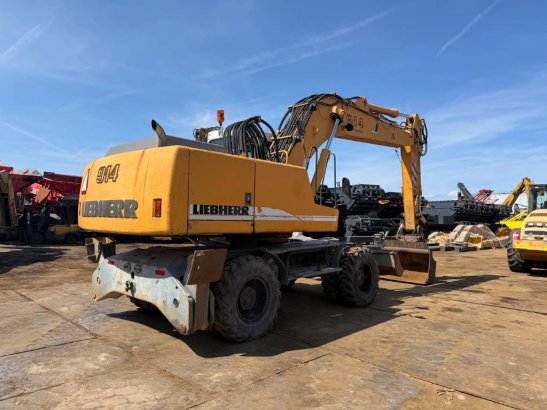 Liebherr A 914 A 914 2002 2 Wheeled Excavators image 5