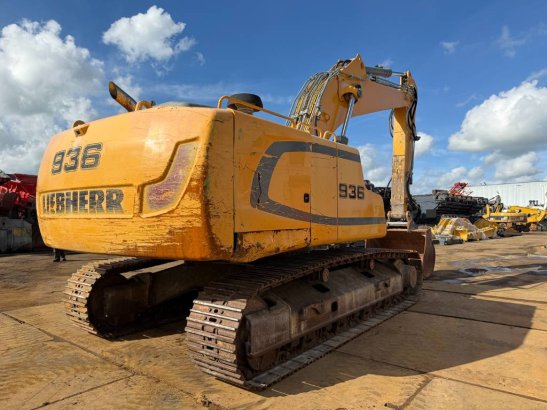 Liebherr R 936 N LC R 936 N LC 2013 2 Crawler Excavators image 5